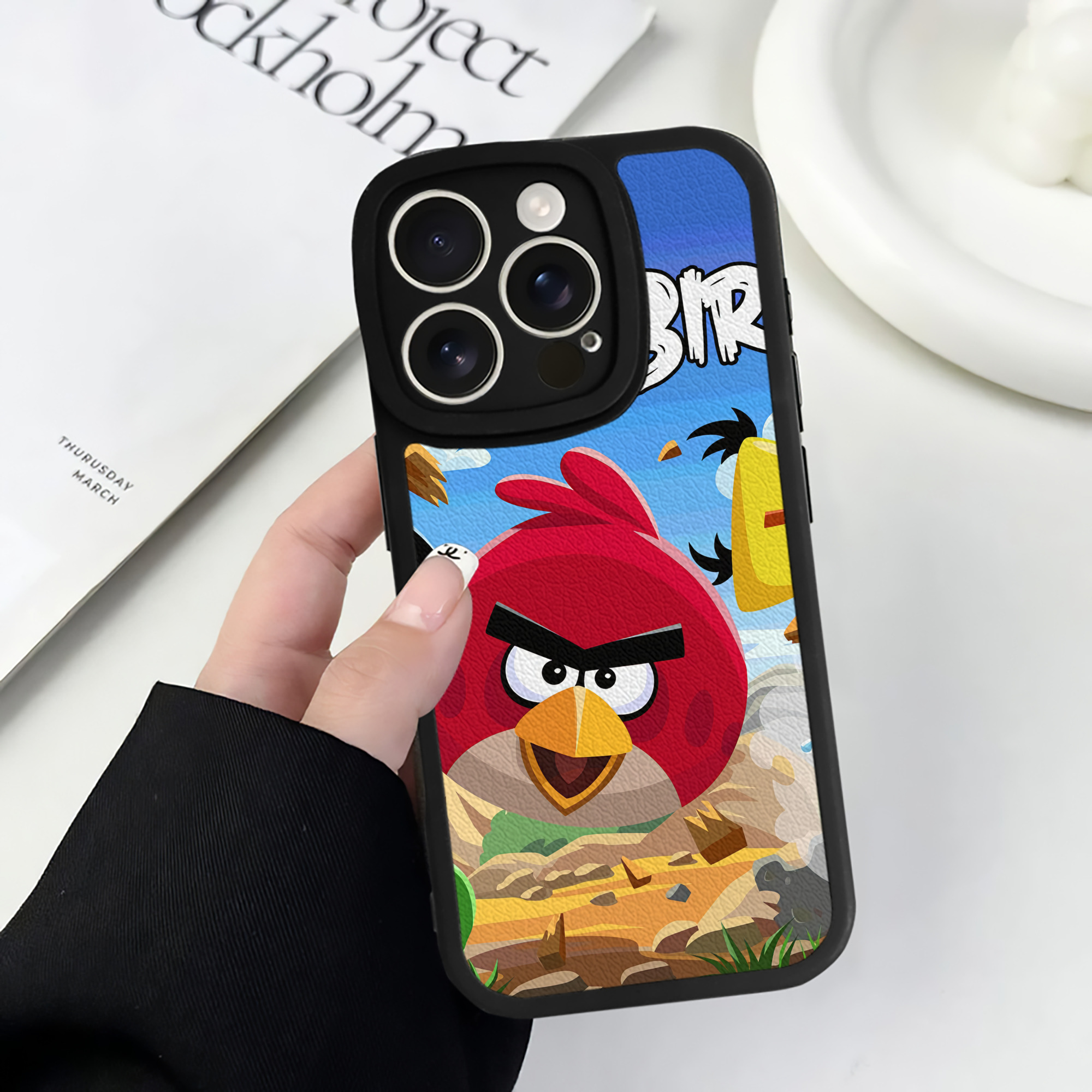 （画像用） Angry Birds アングリーバード 【iPhone 16シリーズ対応】シリコンスマホケース（レザー調） 材質：シリコン